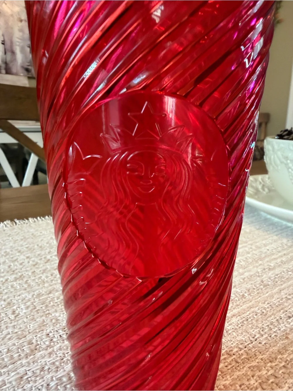 Starbucks 2024 Holiday Red Swirl Stripe Venti Tumbler (24 oz)